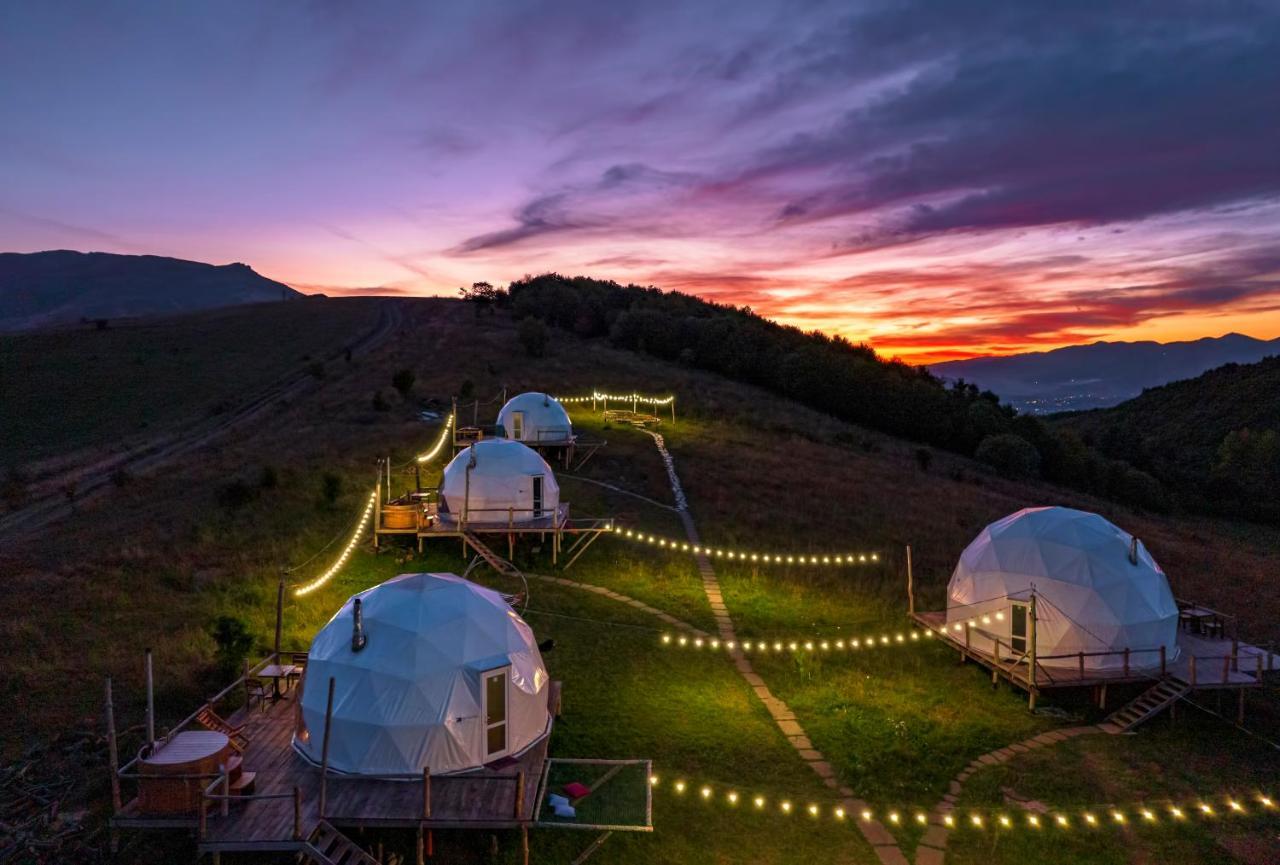 ホテル Glamping Park Shahumyan エクステリア 写真